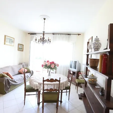L'ibisco Di Fiorella Apartment *