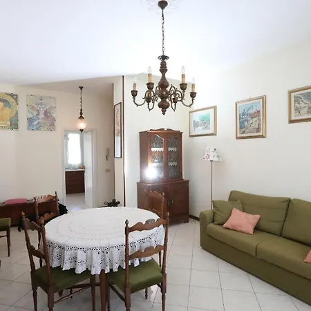 L'ibisco Di Fiorella Viareggio